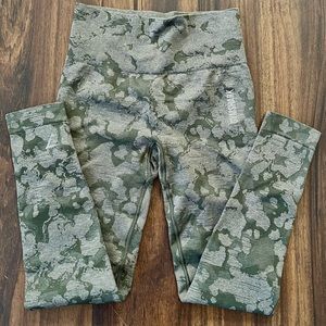 Gymshark adapt camo leggings